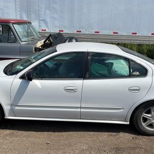 2004 Oldsmobile Alero White